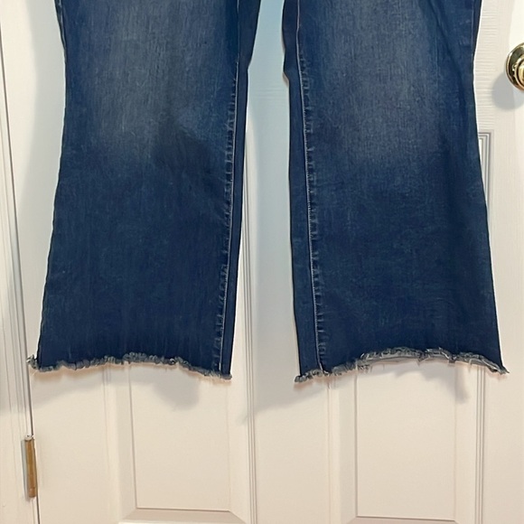 Lane Bryant Cropped Flare Blue Jeans, 26 - Picture 3 of 10